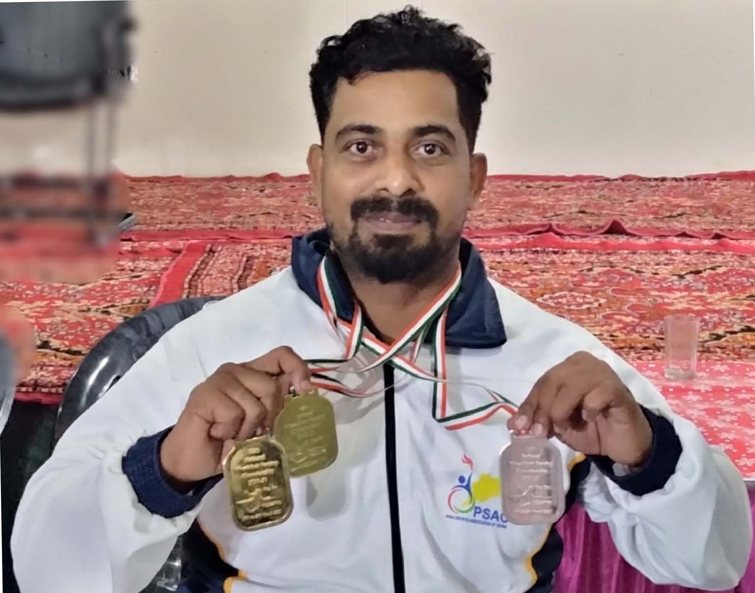 Odisha para-fencer Prafulla Khandayatray with his gold and silver medals at the 13th National Wheelchair Fenching Championship in Karnal, Haryana on 28 March, 2021.